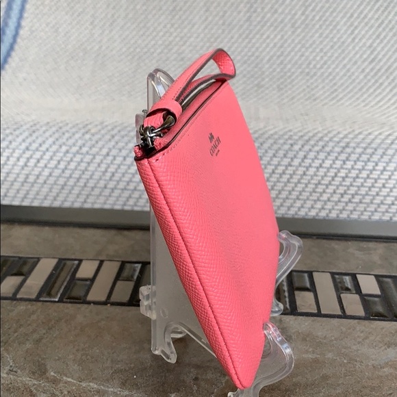 COACH Corner Zip Wristlet CB/Pink Lemonade - Picture 12 of 16